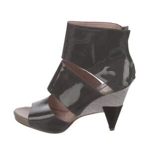 CHLOE Gray Black Patent Leather Gladiator Sandals Cone Heels EU 38.5